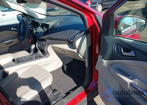 2019 Ford Escape Se из США, поврежденный, VIN 1FMCU0GD9KUB49279